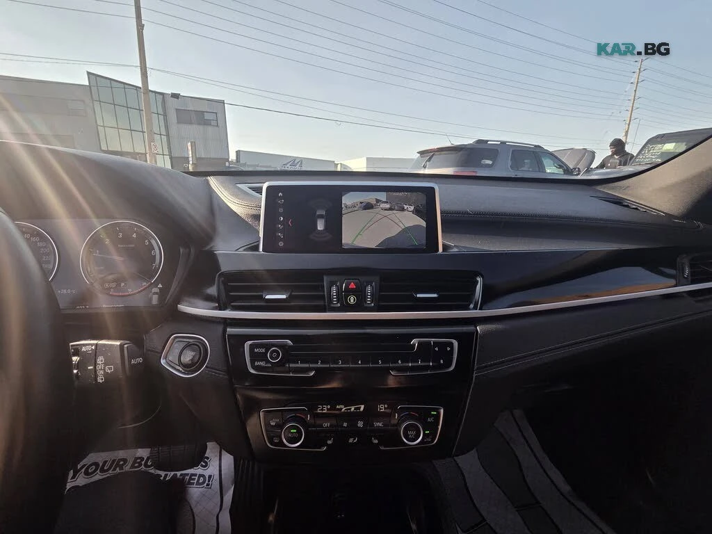 BMW X1 xDrive28i* M-Sport* Пано* АвтоКредит * (ЦЕНА ДО БГ, снимка 12 - Автомобили и джипове - 56077543