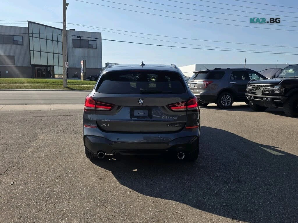 BMW X1 xDrive28i* M-Sport* Пано* АвтоКредит * (ЦЕНА ДО БГ, снимка 5 - Автомобили и джипове - 56077543