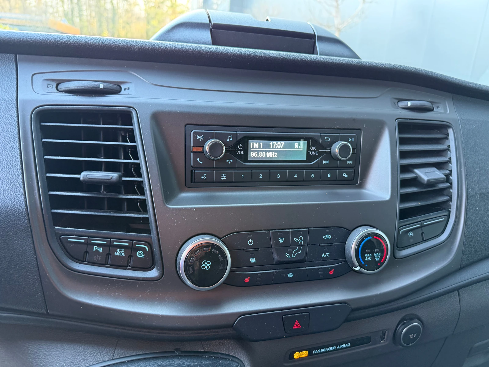 Ford Transit Custom 2.0 Trend EcoBlue, снимка 11 - Бусове и автобуси - 53818547