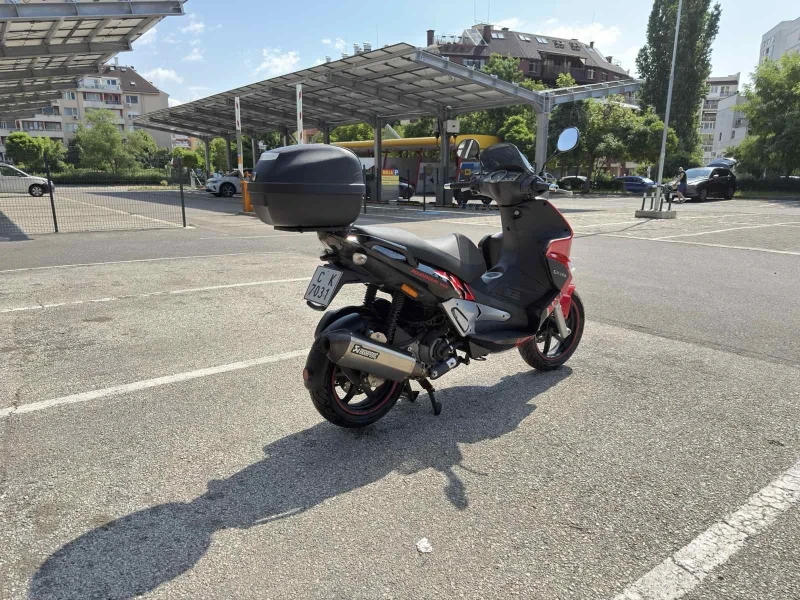 Gilera Runner 200 VXR AKRAPOVIC, снимка 5 - Мотоциклети и мототехника - 50943365