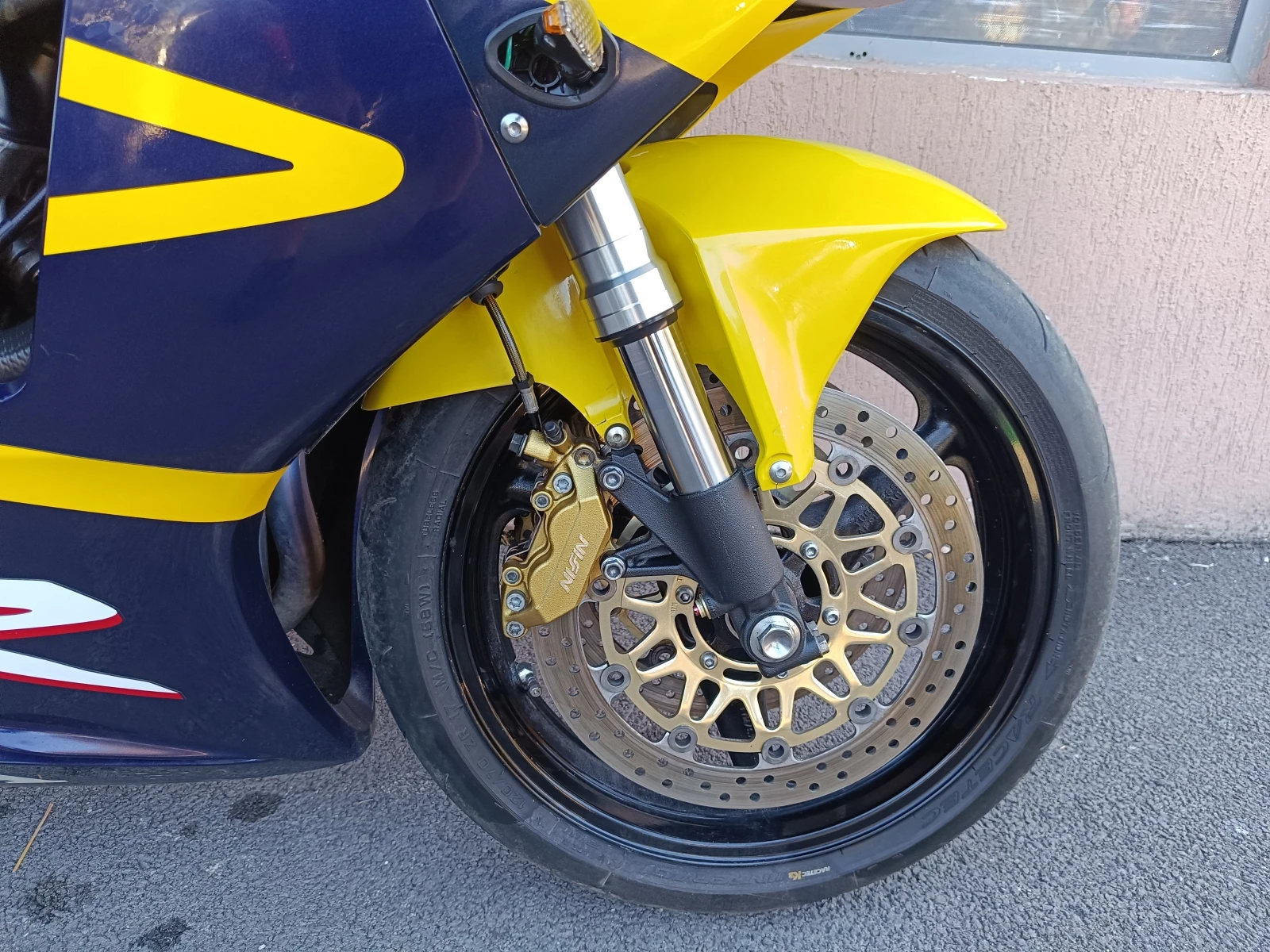 Honda Cbr 954RR - изображение 8