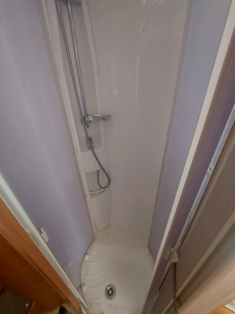 Кемпер Rapido 9066DF 3.0 литра ДВГ, АЛ-КО шаси, Двоен под, снимка 6 - Каравани и кемпери - 52302041