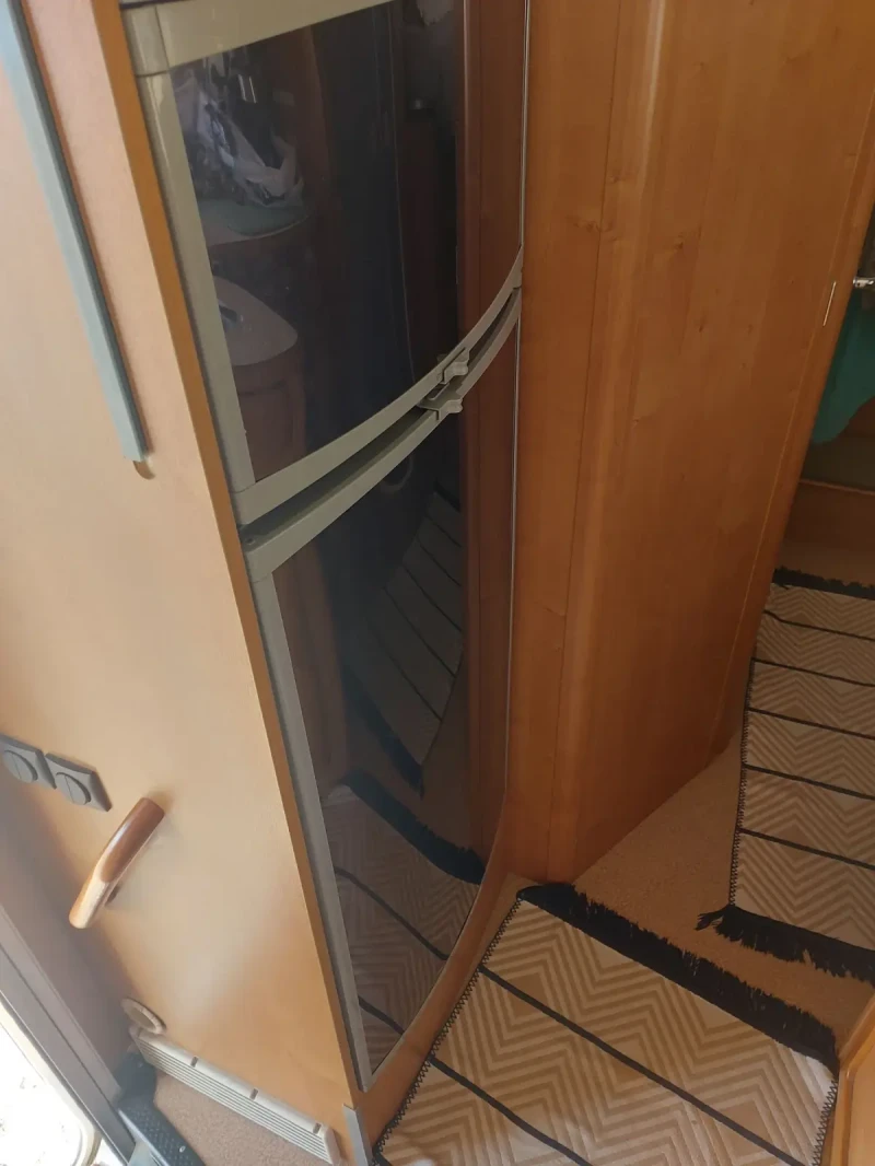 Кемпер Rapido 9066DF 3.0 литра ДВГ, АЛ-КО шаси, Двоен под, снимка 8 - Каравани и кемпери - 52302041