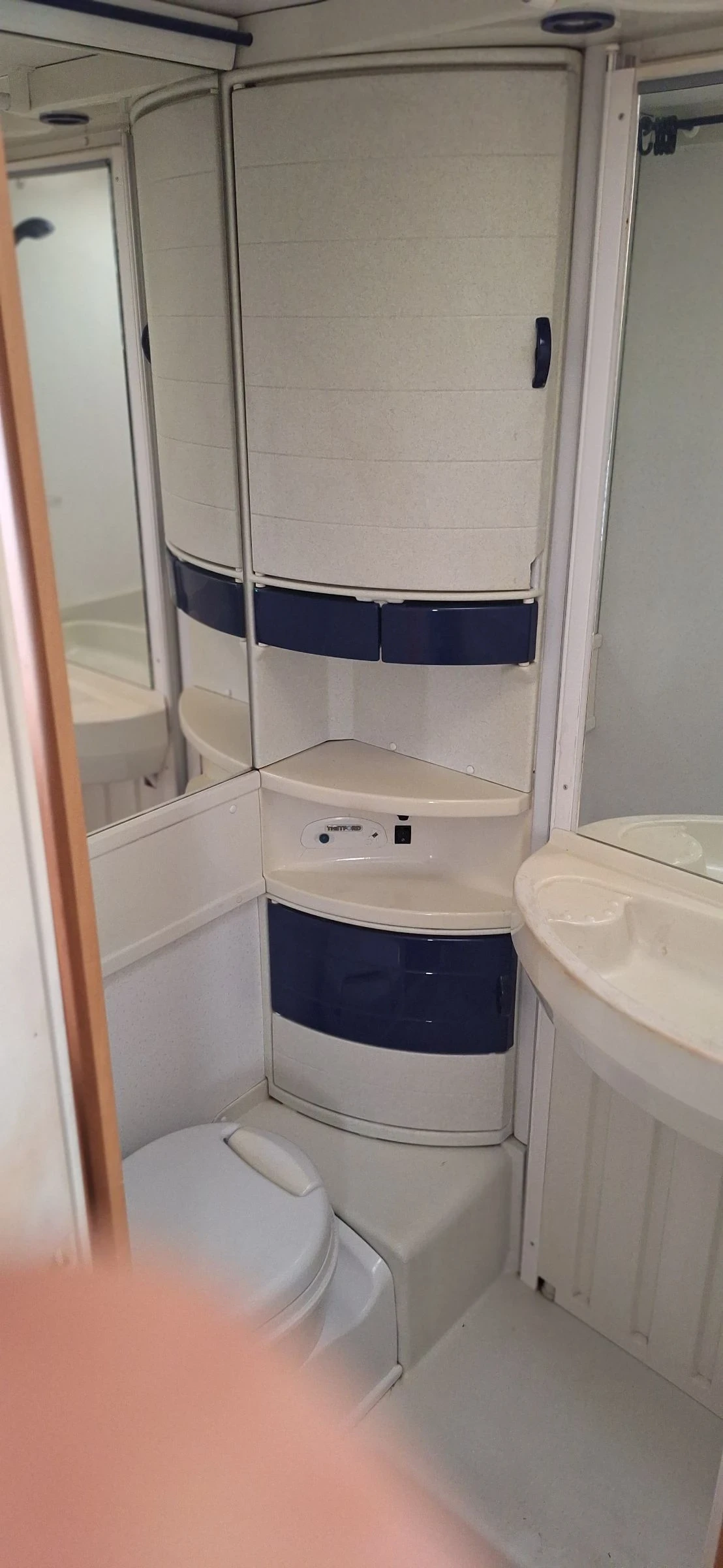  HYMER / ERIBA HYMER-B644 | Mobile.bg   17