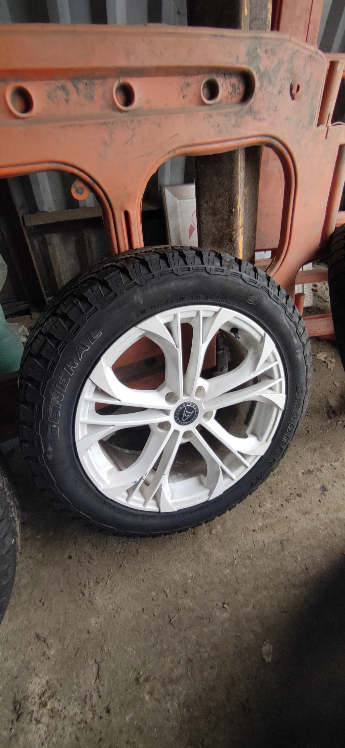 Гуми с джанти General 235/55R18, снимка 4 - Гуми и джанти - 54061994