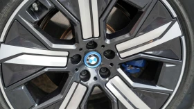 BMW iX IXDrive40 2023 г., снимка 15