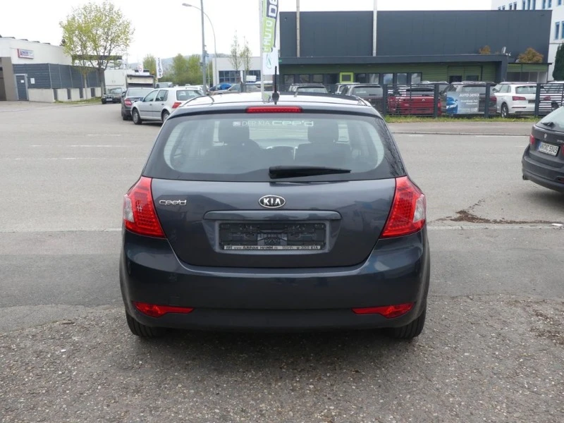 Kia Ceed 1.6 16V 125 k.с., снимка 7 - Автомобили и джипове - 41687408