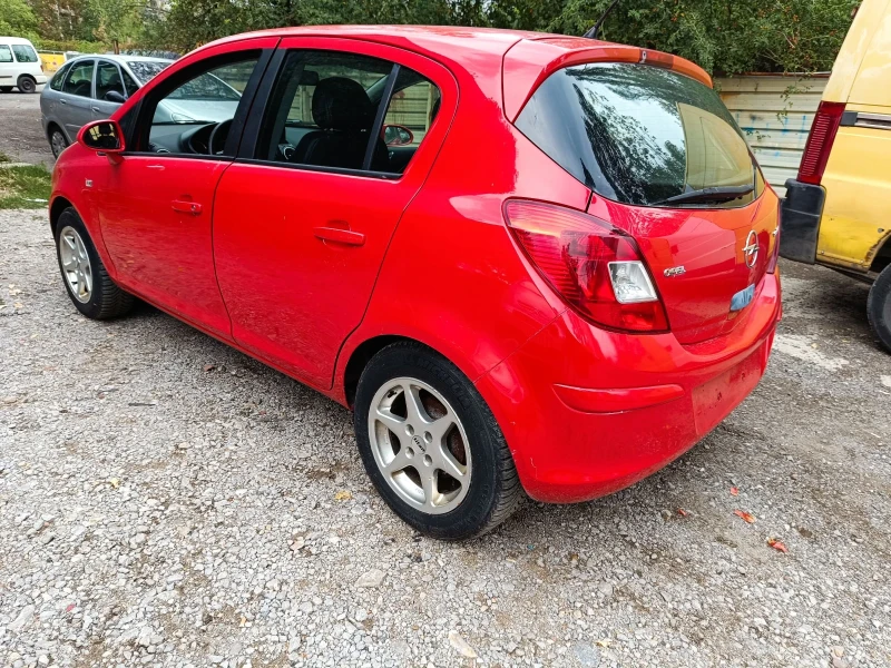 Opel Corsa, снимка 4 - Автомобили и джипове - 47144374