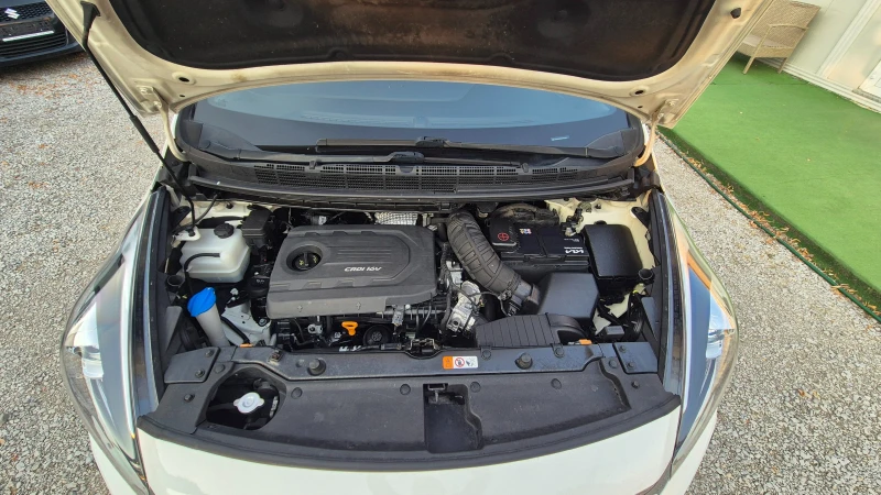 Kia Carens 1.7 CRDi euro 6B, снимка 3 - Автомобили и джипове - 51366134