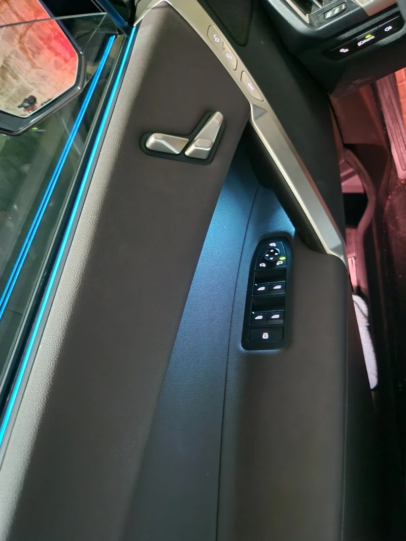 BMW iX IXDrive40 Sport, снимка 17 - Автомобили и джипове - 52221657