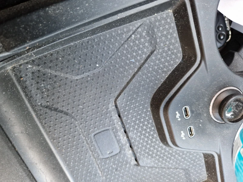 BMW iX IXDrive40 Sport, снимка 10 - Автомобили и джипове - 52221657