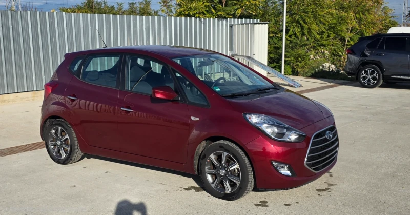 Hyundai Ix20, снимка 3 - Автомобили и джипове - 52287893