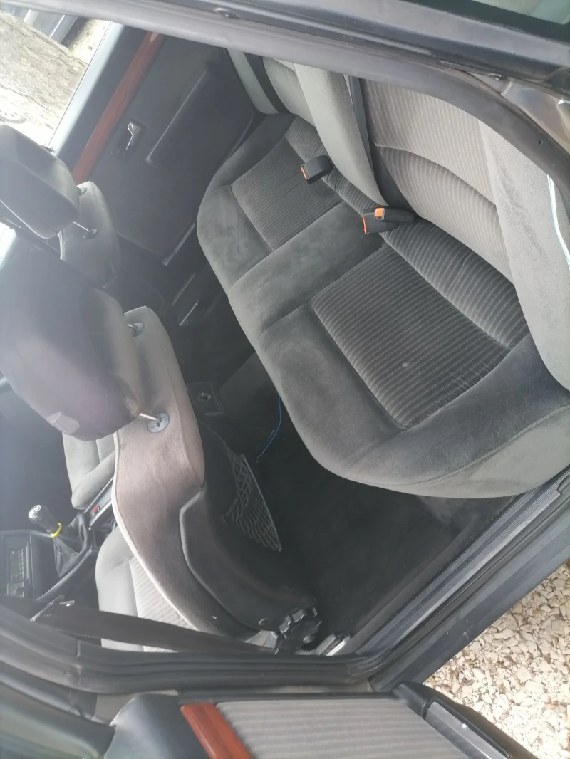 Audi 100 2.2i-5так, снимка 10 - Автомобили и джипове - 52505607