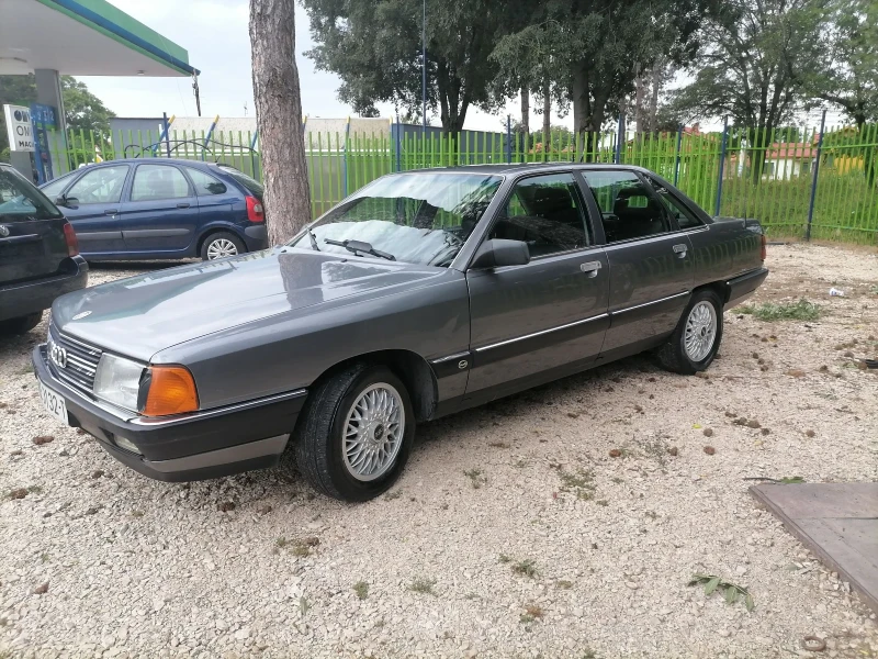 Audi 100 2.2i-5так, снимка 2 - Автомобили и джипове - 52505607