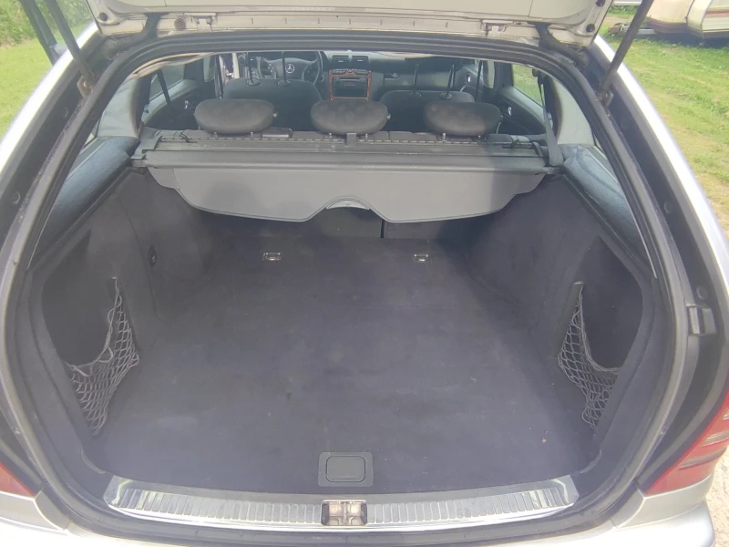 Mercedes-Benz C 220, снимка 12 - Автомобили и джипове - 52544488