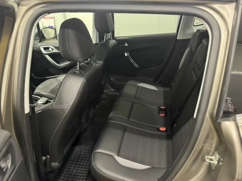 Peugeot 2008 1.6 hdi 92 кс , снимка 9 - Автомобили и джипове - 52632379
