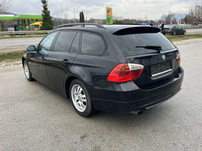 BMW 318 2.0TDI 121кс 6 СКОРОСТИ NAVI АВТОПИЛОТ КСЕНОН , снимка 5 - Автомобили и джипове - 52967651