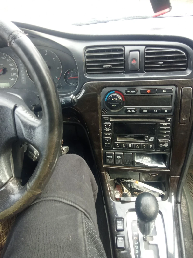 Subaru Legacy 2.5Газ/Автомат/4х4/Документално и технически ТОП, снимка 8 - Автомобили и джипове - 53220803