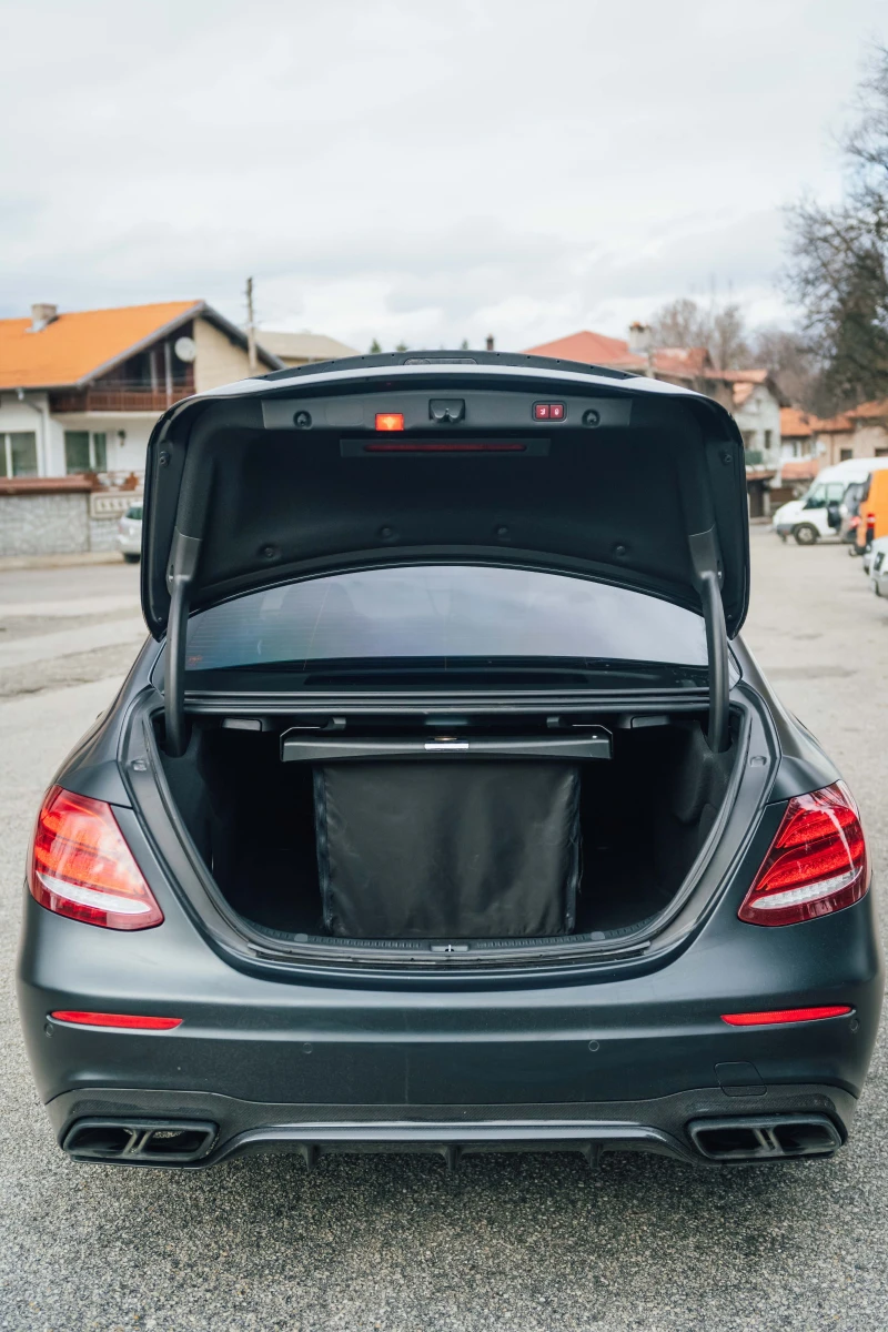 Mercedes-Benz E 63 AMG Edition 1 , снимка 12 - Автомобили и джипове - 53471689