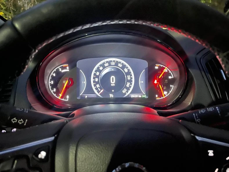 Opel Insignia 2.0TD4X4, снимка 13 - Автомобили и джипове - 52394563