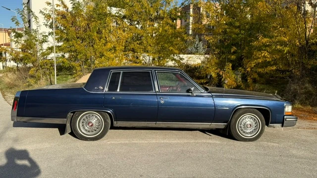 Cadillac Brougham, снимка 9 - Автомобили и джипове - 52872357