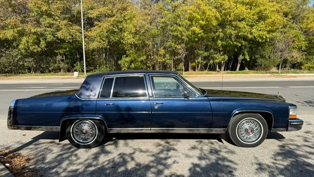 Cadillac Brougham, снимка 2 - Автомобили и джипове - 52872357