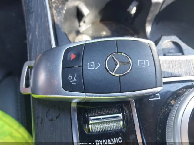 Mercedes-Benz C 300, снимка 11 - Автомобили и джипове - 53209943
