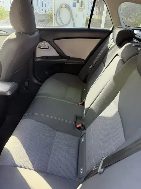 Toyota Avensis, снимка 15 - Автомобили и джипове - 55088560