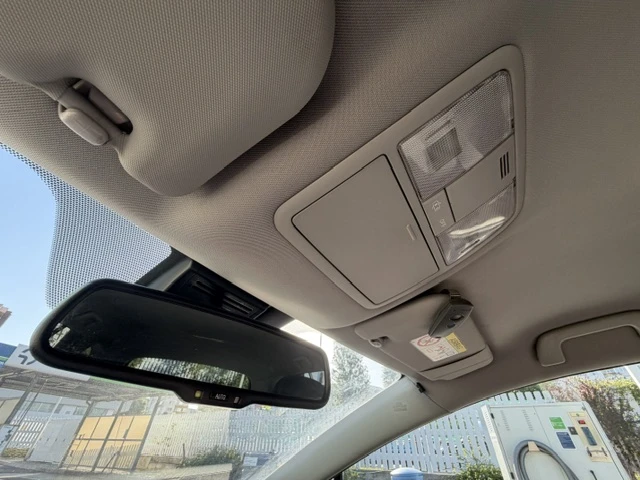 Toyota Avensis, снимка 13 - Автомобили и джипове - 55088560