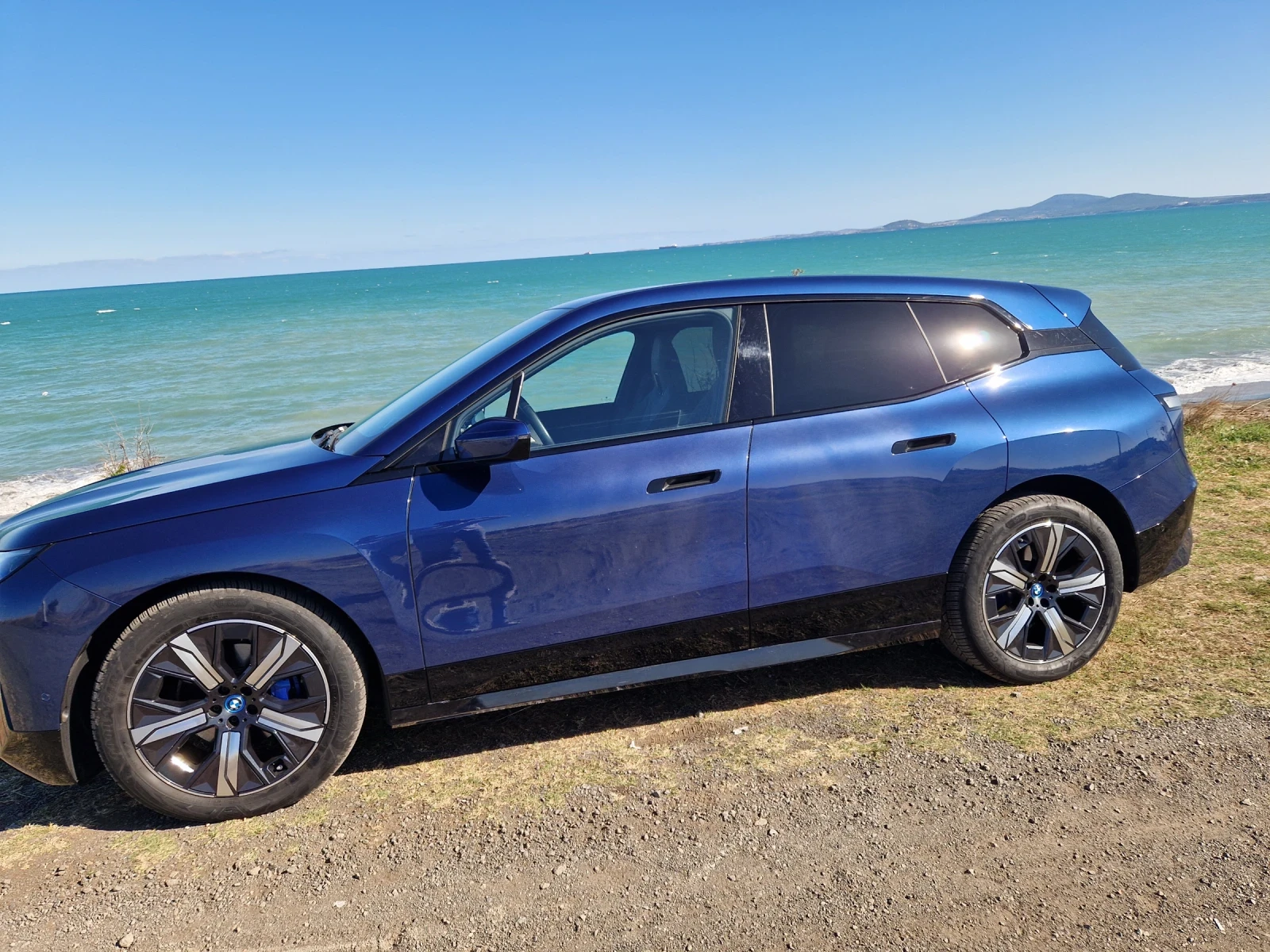 BMW iX IXDrive40 Sport - изображение 3