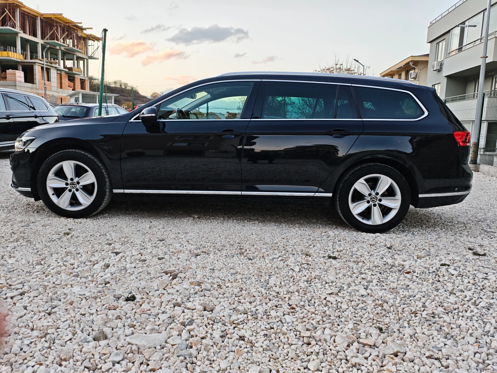VW Passat 2.0TDi 200к.с 4x4 Elegance DSG - изображение 9
