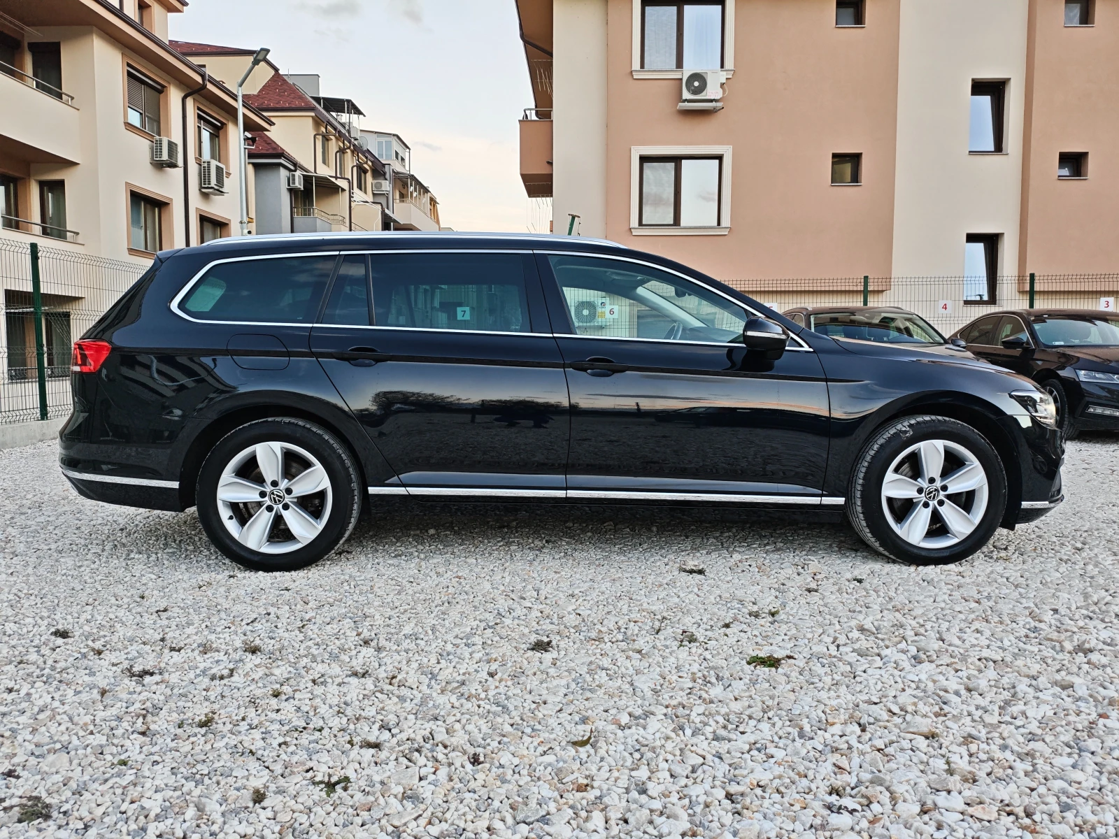 VW Passat 2.0TDi 200к.с 4x4 Elegance DSG - изображение 5