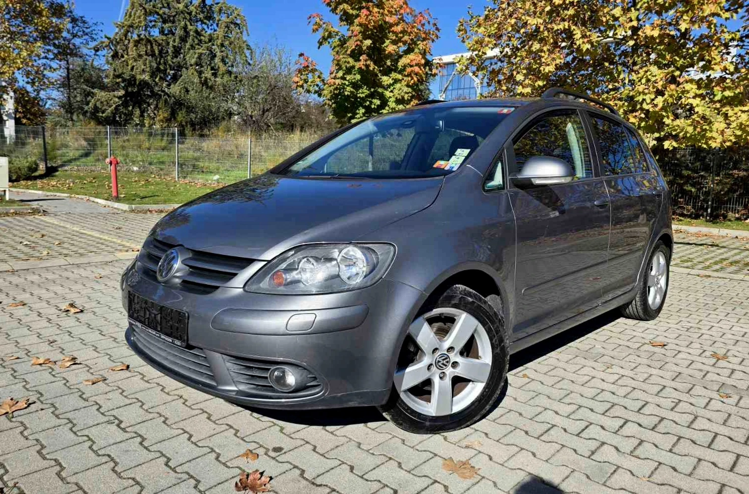 VW Golf Plus  /1.6i//NAVI | Mobile.bg   1