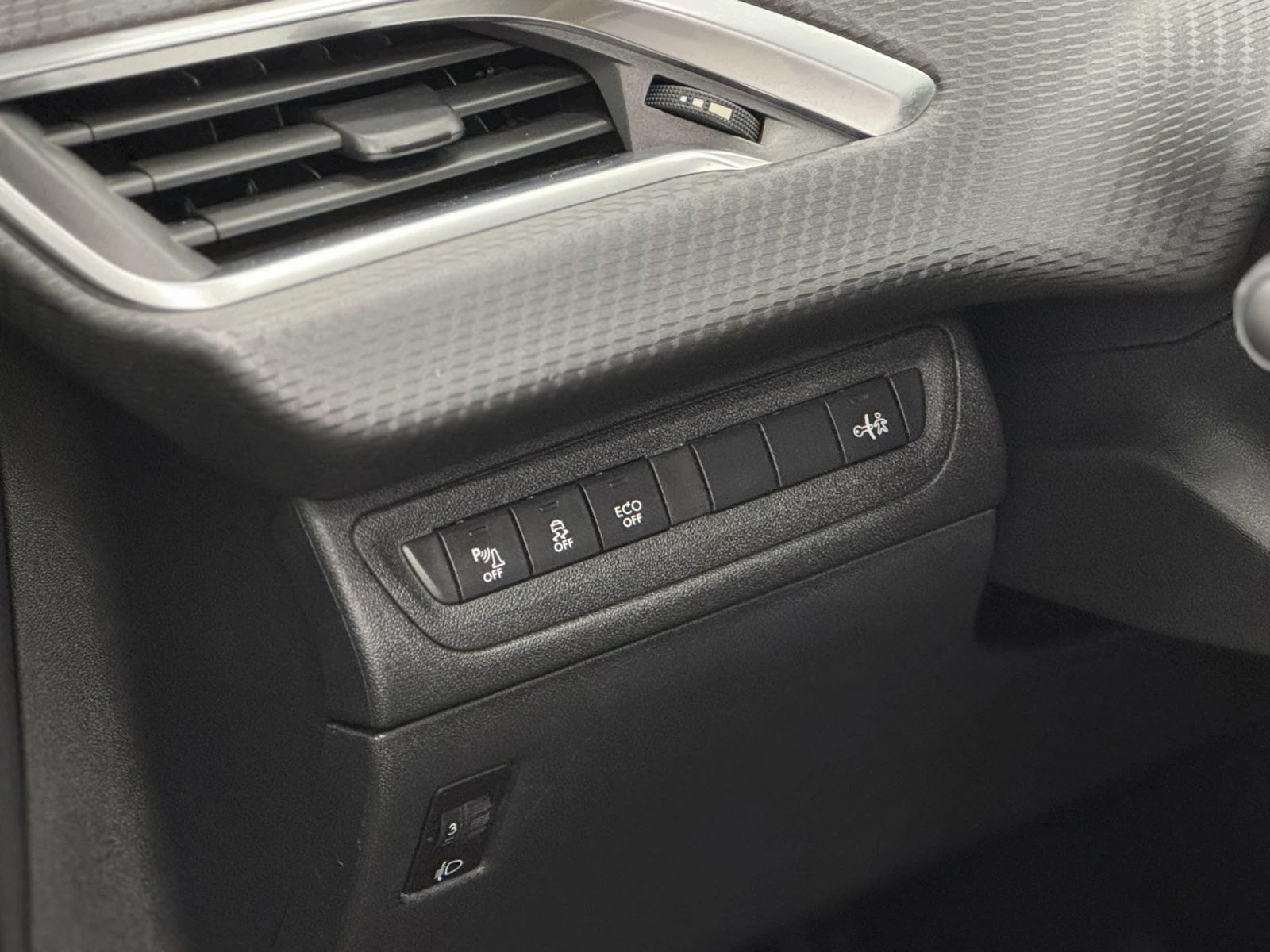 Peugeot 2008 1.6 hdi 92 кс  - изображение 10