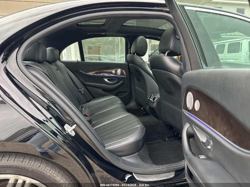 Mercedes-Benz E 300 2.0L I-4 DI, DOHC, VVT, TURBO, 241HP All Wheel | Mobile.bg � ����������� 8