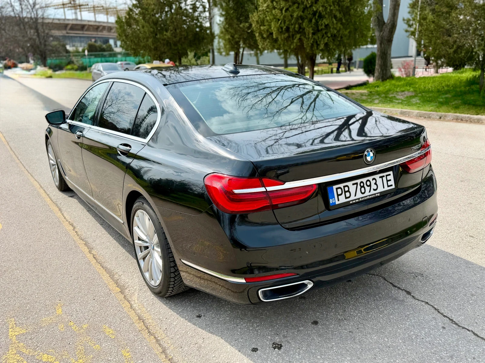 BMW 740 Li Luxury, снимка 6 - Автомобили и джипове - 53665327