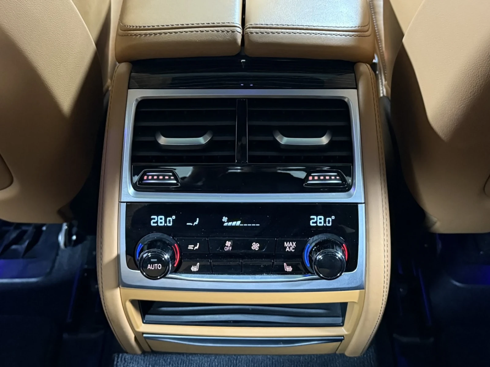 BMW 750 xDrive* M* Pack* Premium Pack* HeadUp* 360* Keyles | Mobile.bg � ����������� 13