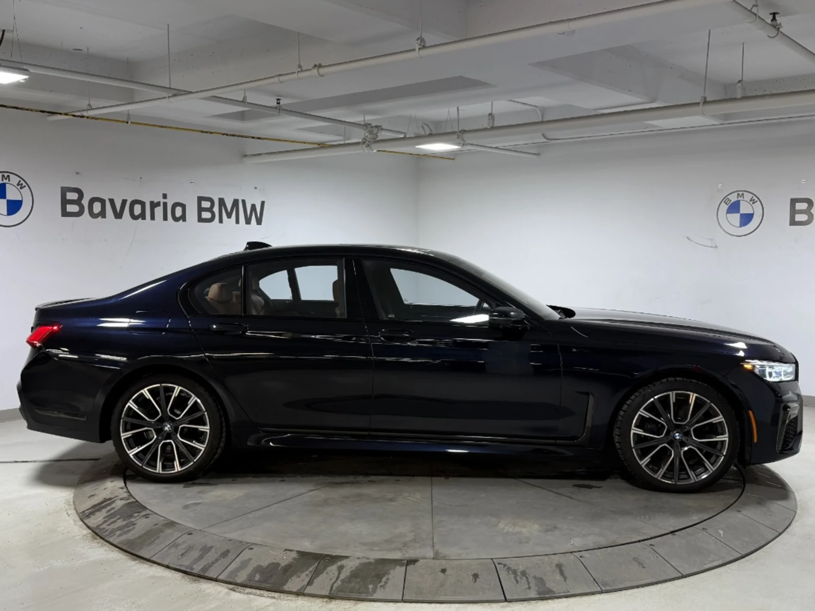 BMW 750 xDrive* M* Pack* Premium Pack* HeadUp* 360* Keyles - изображение 5