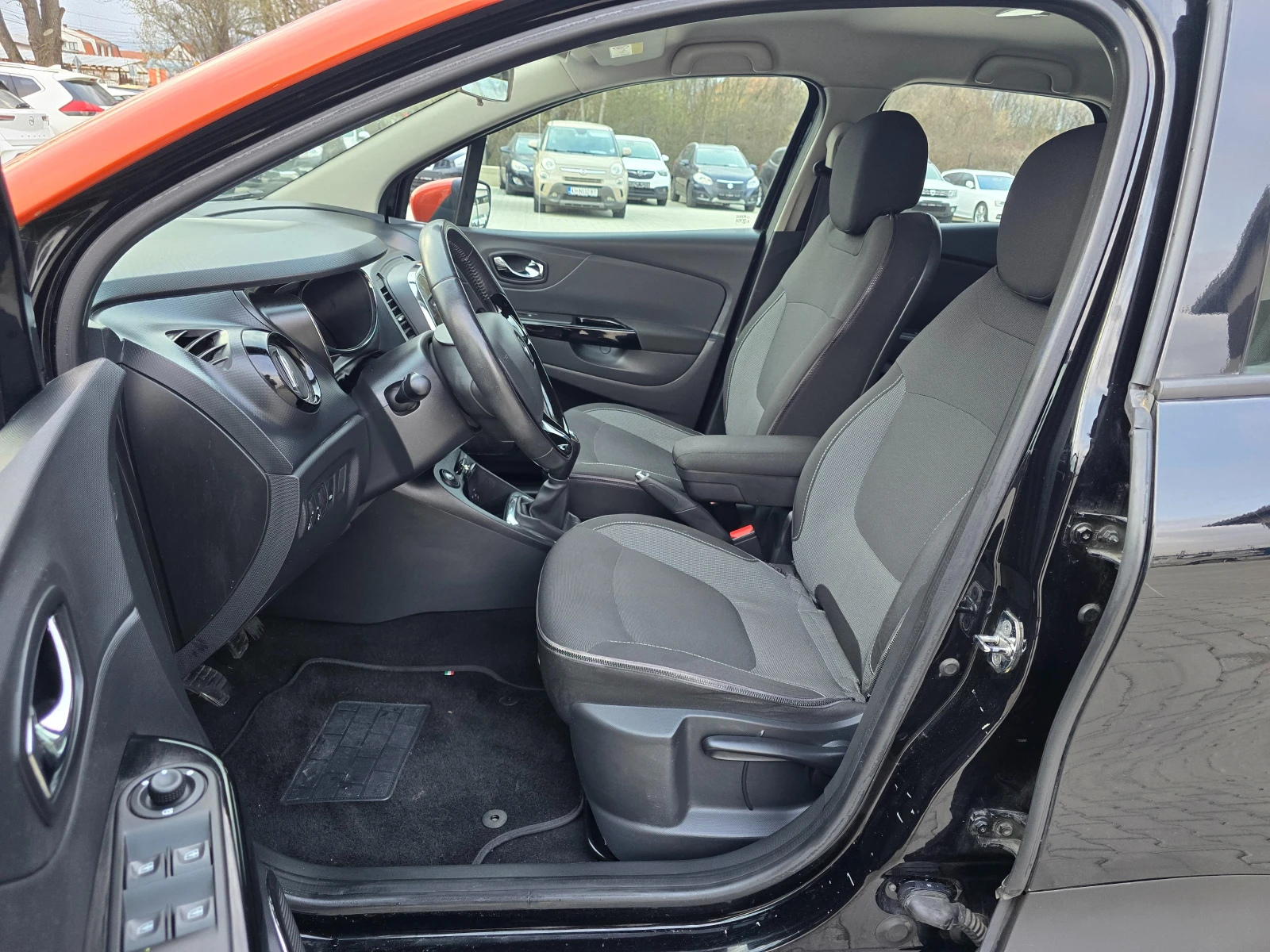 Renault Captur 1.5DCI, Нави, Камера, Keyless!, снимка 7 - Автомобили и джипове - 53894298