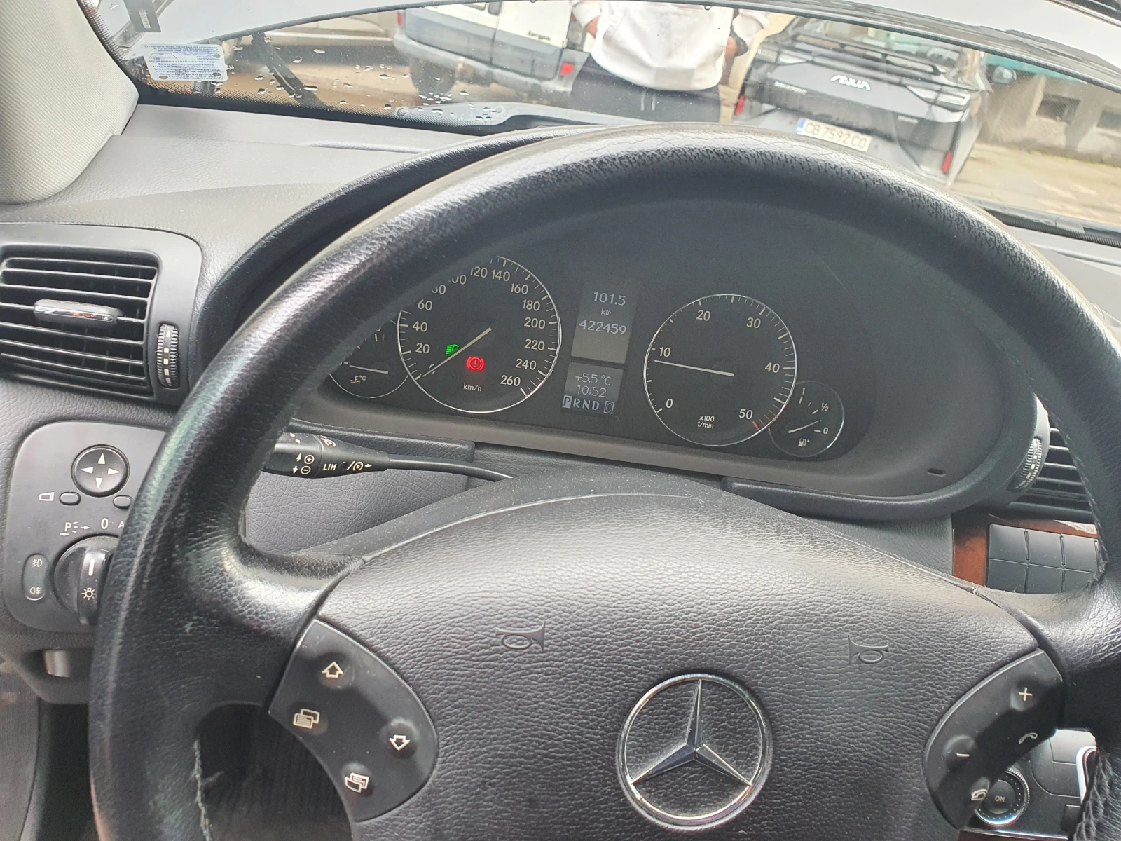 Mercedes-Benz C 220 Facelift ЕВРО 4, снимка 7 - Автомобили и джипове - 53904739