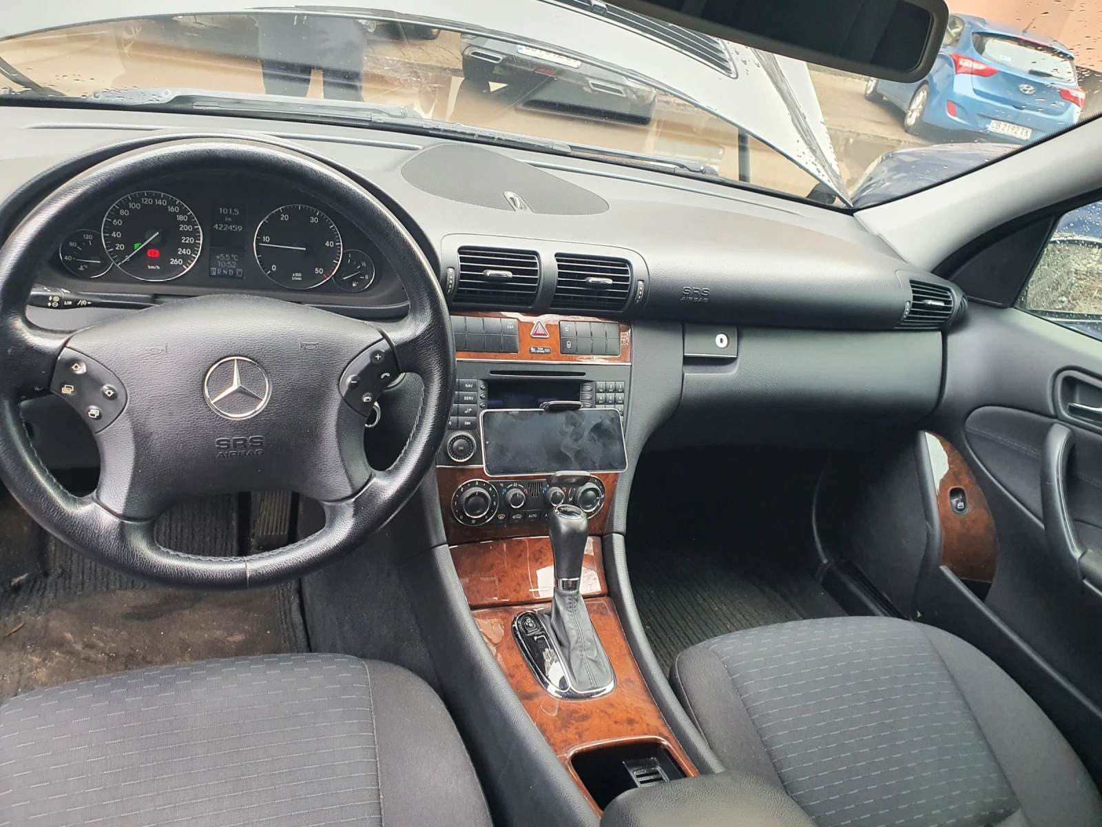 Mercedes-Benz C 220 Facelift ЕВРО 4, снимка 6 - Автомобили и джипове - 53904739