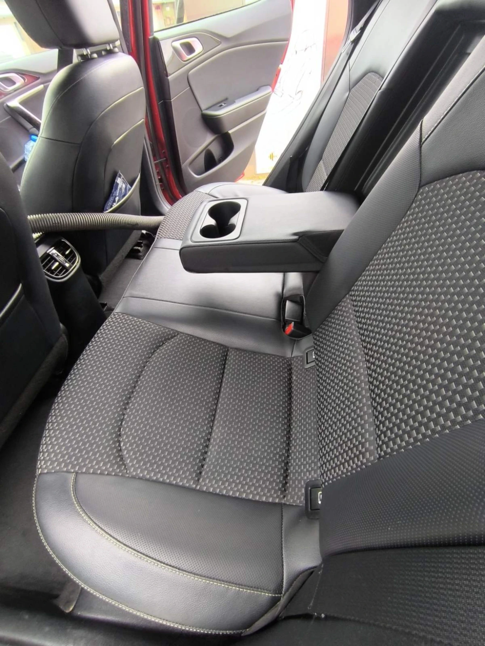 Kia XCeed, снимка 14 - Автомобили и джипове - 53949689