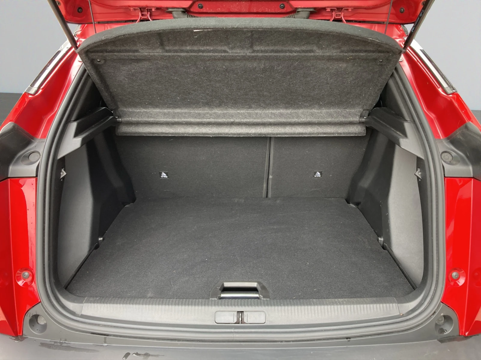 Peugeot 2008 New Line Up GT Electric 100 кВ 136 к.с., снимка 7 - Автомобили и джипове - 53963343