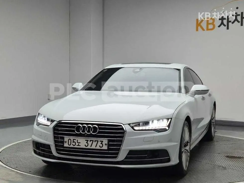 Audi A7 Волан с подгрев* LED фарове* Люк