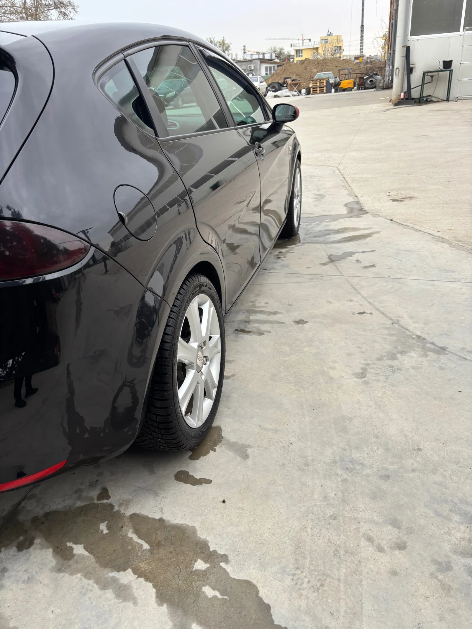 Seat Leon, снимка 4 - Автомобили и джипове - 54163635