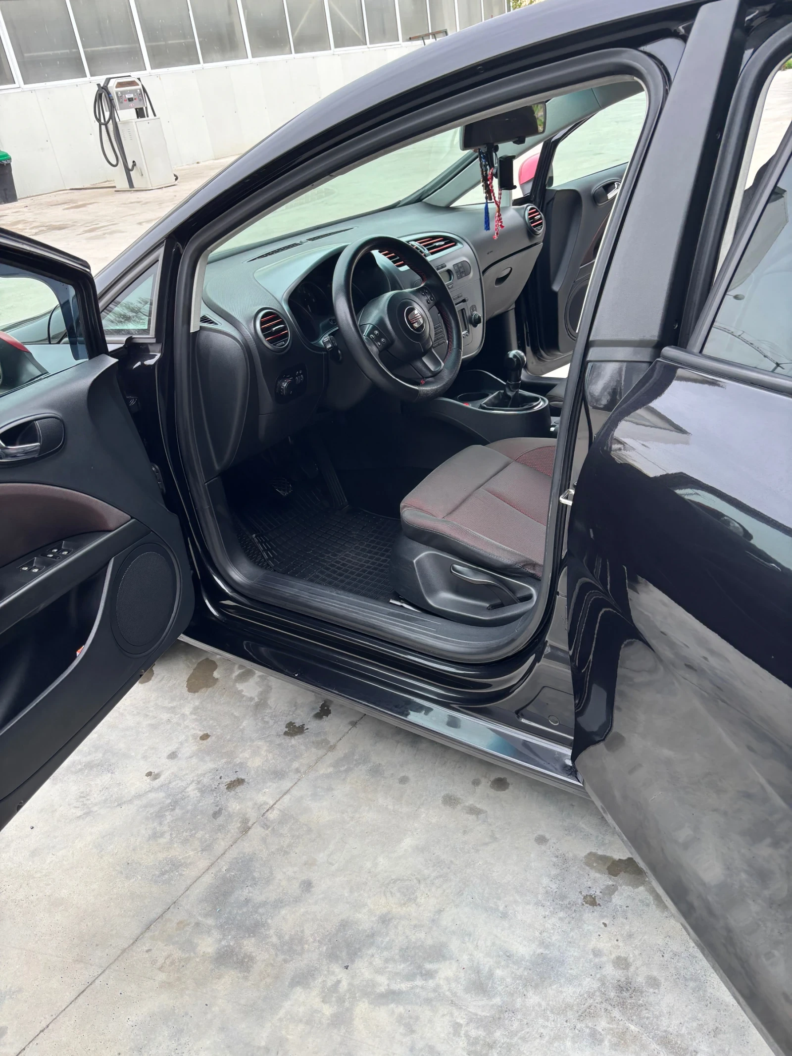 Seat Leon, снимка 7 - Автомобили и джипове - 54163635