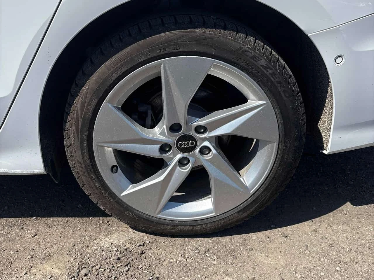 Audi A3 Komfort  CARFAX, снимка 7 - Автомобили и джипове - 54315525