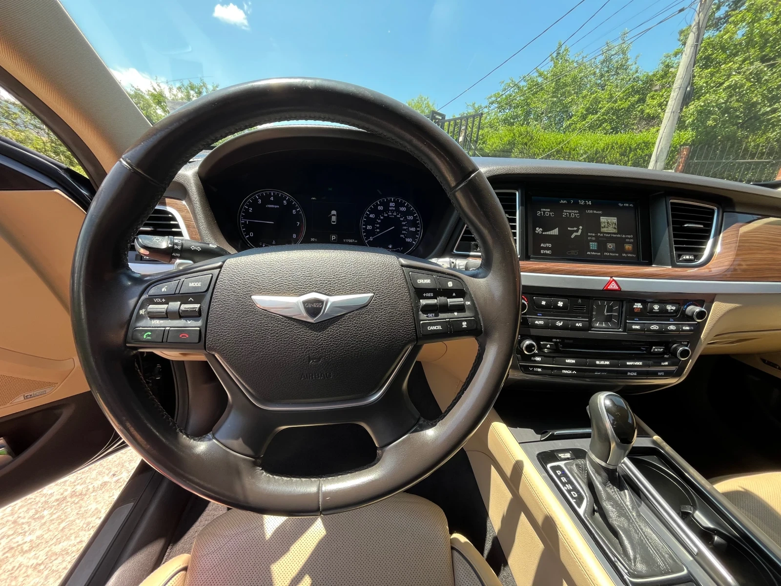 Hyundai Genesis, снимка 14 - Автомобили и джипове - 54808934