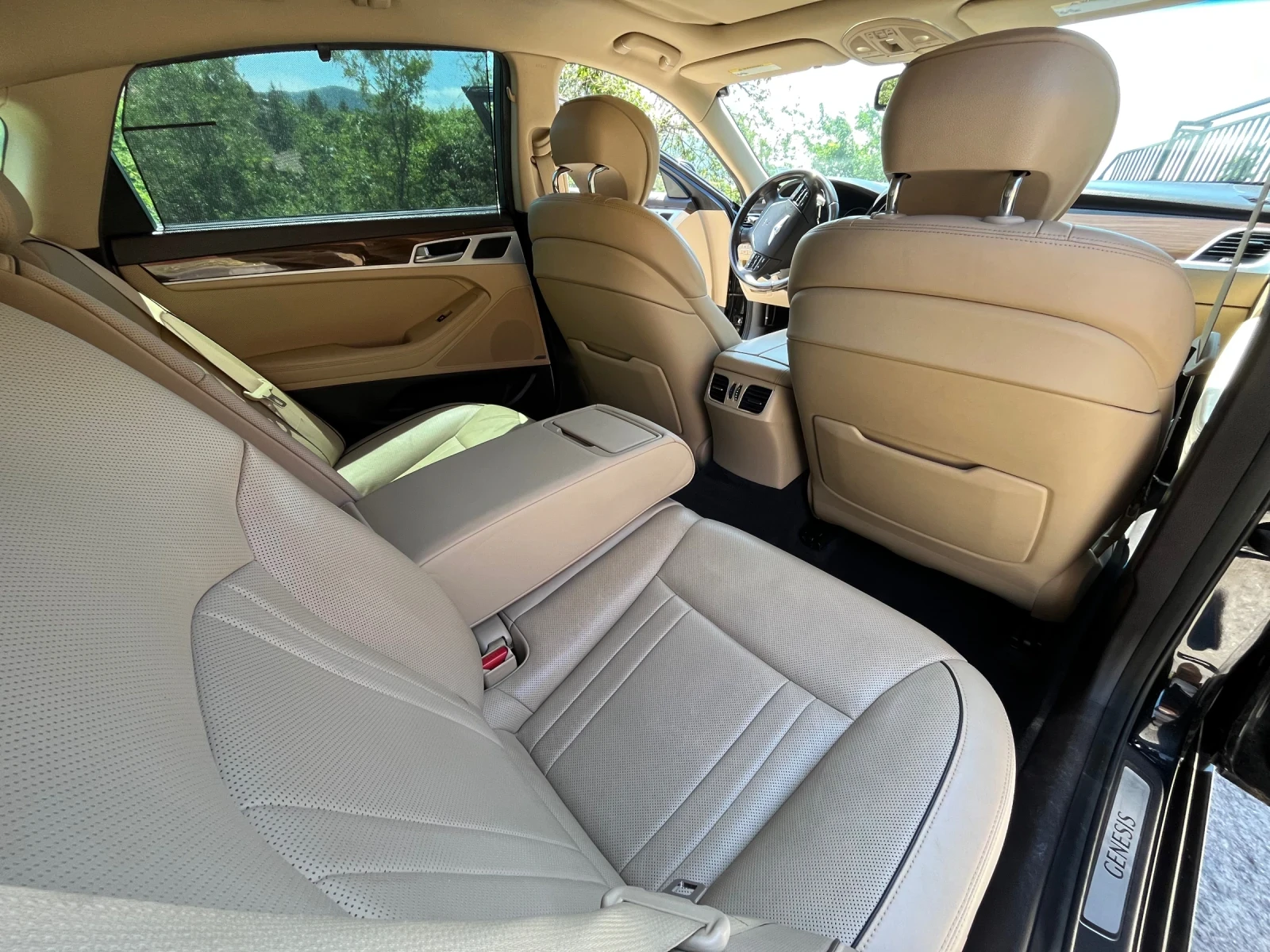 Hyundai Genesis, снимка 11 - Автомобили и джипове - 54808934