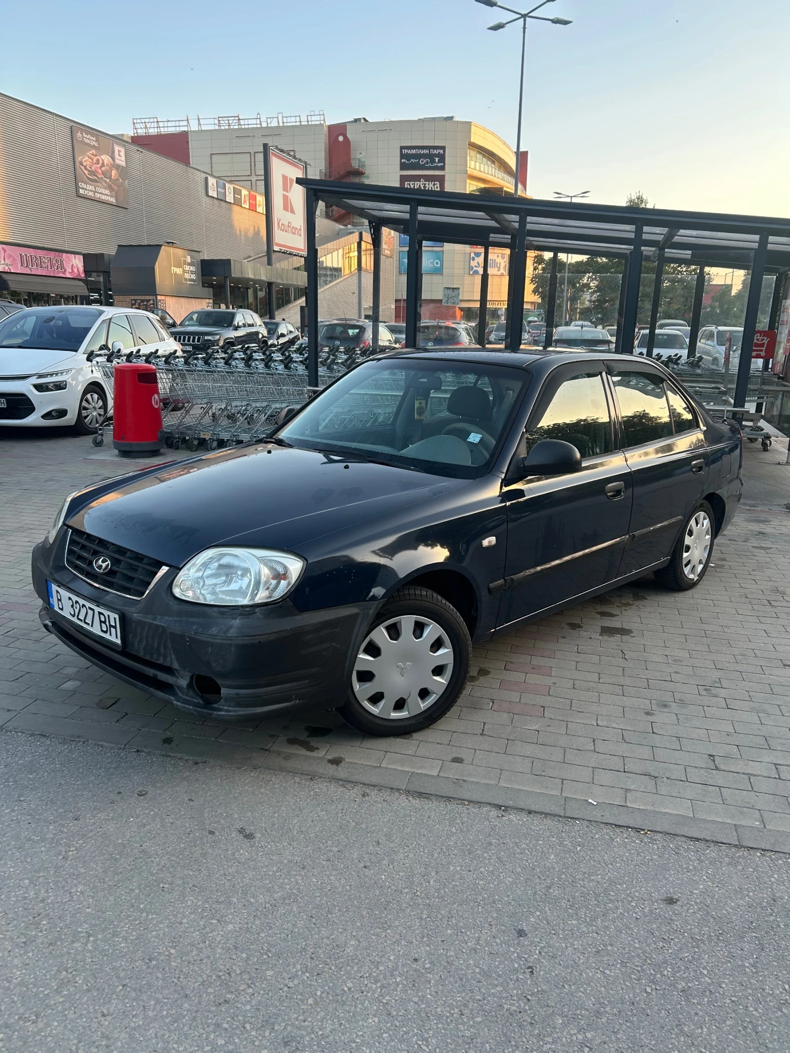 Hyundai Accent 1.3 бензин/газ, снимка 2 - Автомобили и джипове - 55878511